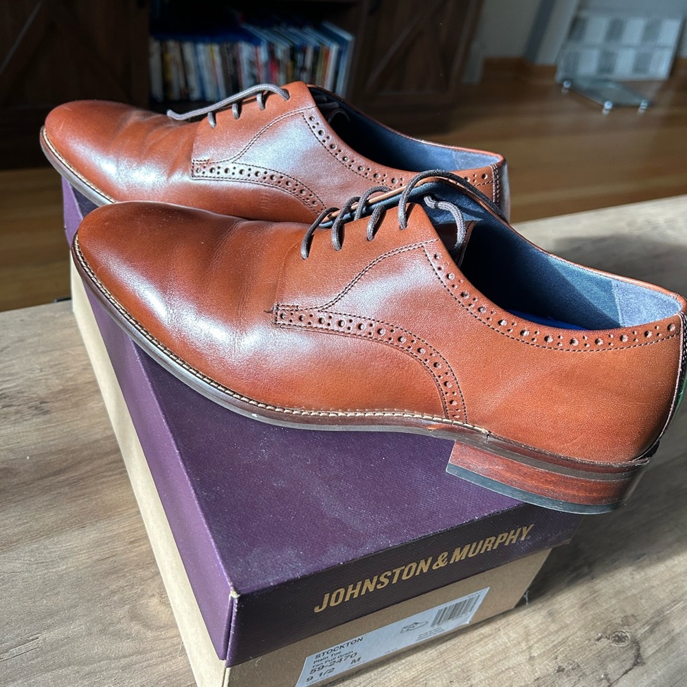 Johnston and Murphy Stockton Brown Dress Shoes